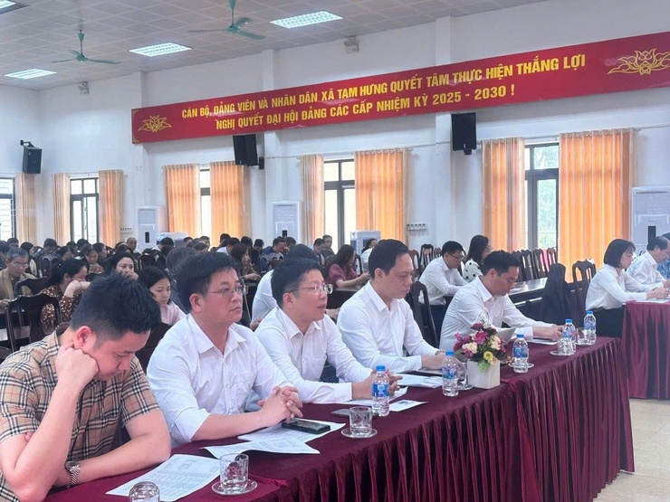 Từ ngày 2/3 – 6/3, diễn ra hội nghị tiếp xúc cử tri để người ứng cử đại biểu HĐND xã Tam Hưng vận động bầu cử- Ảnh 1.