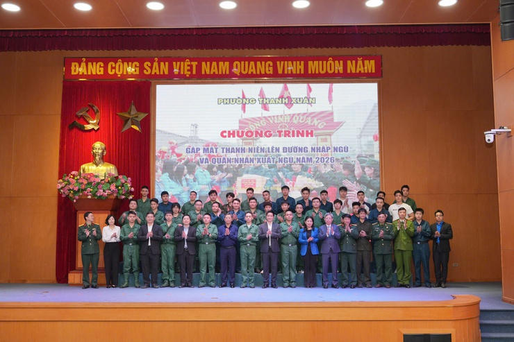 Phường Thanh Xuân tổ chức buổi gặp mặt thanh niên lên đường nhập ngũ và quân nhân xuất ngũ năm 2026- Ảnh 5.