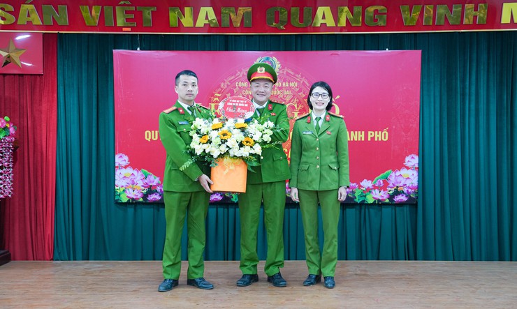 CÔNG AN XÃ QUỐC OAI CÔNG BỐ QUYẾT ĐỊNH ĐIỀU ĐỘNG CÁN BỘ- Ảnh 9.