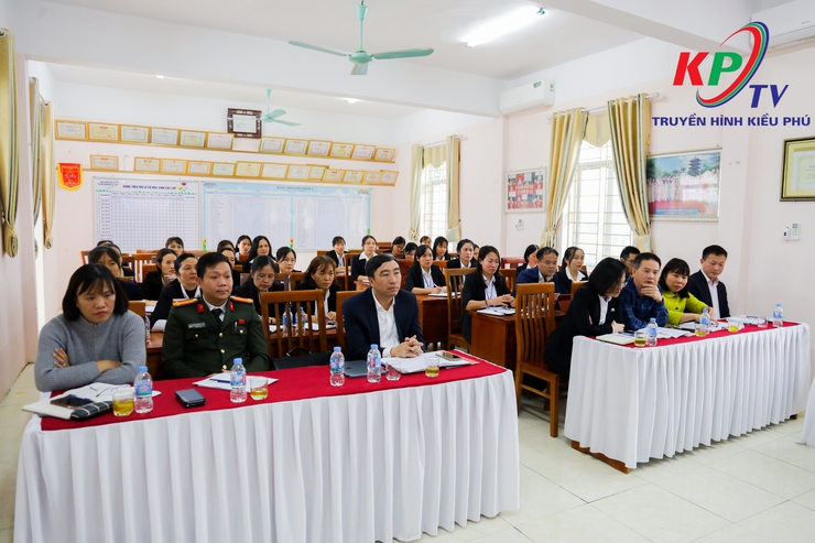 Đồng chí Bí thư Đảng ủy, Chủ tịch HĐND xã Kiều Phú Phạm Quang Tuấn dự sinh hoạt Đảng với Chi bộ Trường mầm non Liệp Tuyết- Ảnh 1.