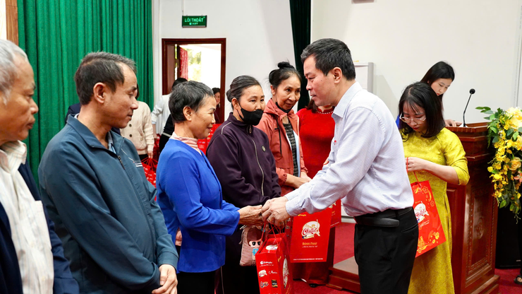 Yên Lãng tổ chức Tết yêu thương – Xuân sẻ chia Bính Ngọ 2026- Ảnh 1.