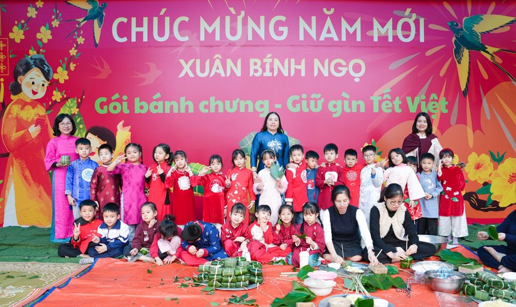 TRƯỜNG TIỂU HỌC QUỐC OAI B TỔ CHỨC CHƯƠNG TRÌNH "CHÚC MỪNG NĂM MỚI – GÓI BÁNH CHƯNG, GIỮ GÌN TẾT VIỆT"- Ảnh 1.
