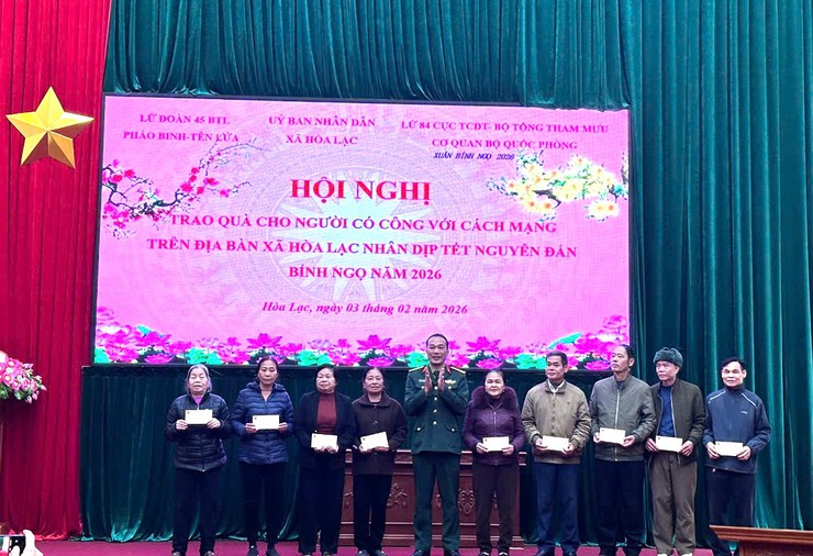 Nhiều đơn vị chung tay chăm lo người có công và người cao tuổi tại Hòa Lạc- Ảnh 1.