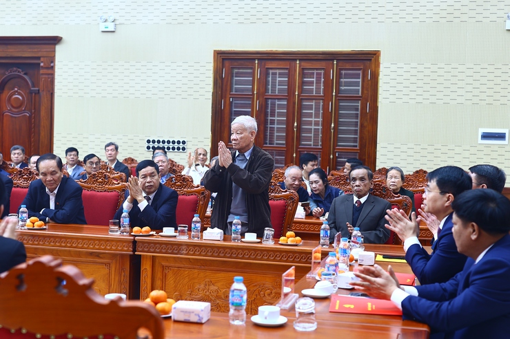 THẠCH THẤT GẶP MẶT CÁN BỘ CHỦ CHỐT QUA CÁC THỜI KỲ VÀ NHỮNG NGƯỜI CON QUÊ HƯƠNG THÀNH ĐẠT- Ảnh 11.