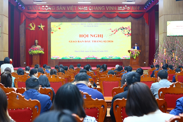 Xã Thạch Thất: Sinh hoạt dưới cờ và tuyên dương cán bộ, công chức, viên chức, lao động hợp đồng hoàn thành xuất sắc nhiệm vụ tháng 01/2026- Ảnh 5.