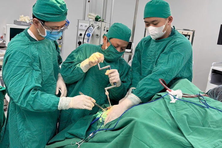 Người cao tuổi dù chỉ bị một chấn thương nhẹ ở đầu có thể là biểu hiện của bệnh lý nguy hiểm- Ảnh 1.