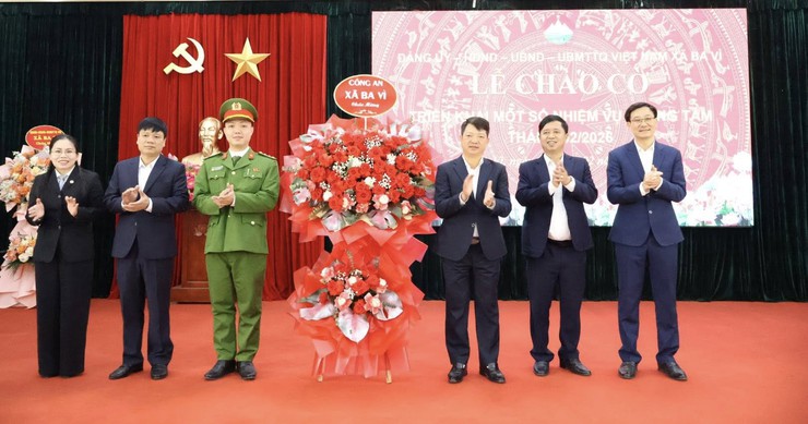 XÃ BA VÌ TỔ CHỨC LỄ CHÀO CỜ ĐẦU TUẦN VÀ TRIỂN KHAI NHIỆM VỤ TRỌNG TÂM THÁNG 02/2026- Ảnh 2.