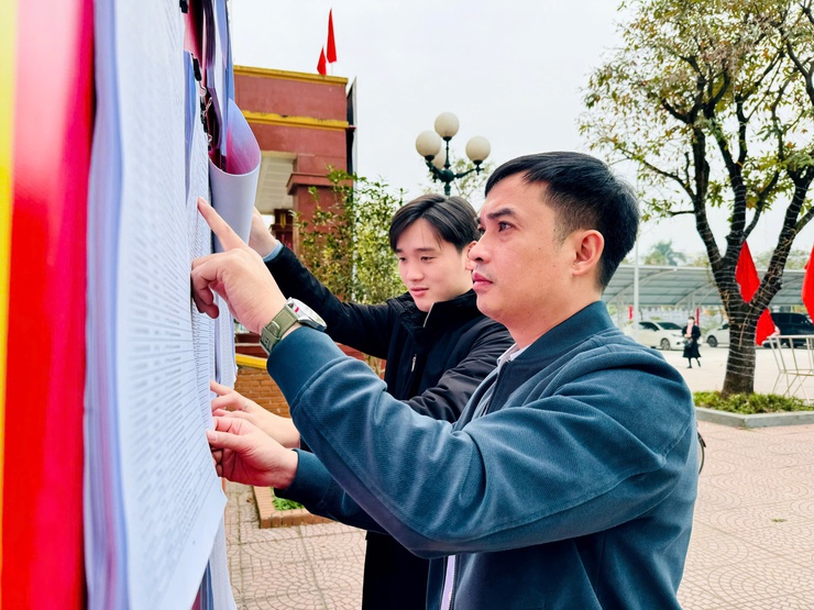 Nam Phù hoàn thành niêm yết danh sách cử tri tại 100% khu vực bỏ phiếu- Ảnh 7.