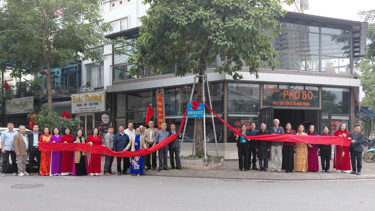 Hội Cựu chiến binh phường Long Biên phát huy vai trò trong giáo dục truyền thống cách mạng cho thế hệ trẻ- Ảnh 4.