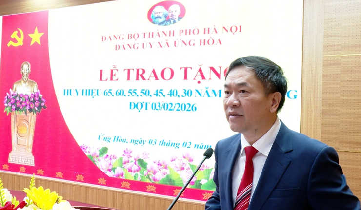 ỨNG HÒA: 48 ĐẢNG VIÊN ĐƯỢC TRAO TẶNG HUY HIỆU ĐẢNG ĐỢT 3/2/2026.- Ảnh 8.