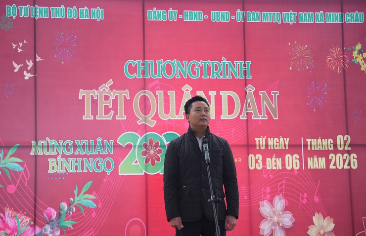 Tết Quân Dân ở xã đảo Minh Châu: Nơi mùa xuân bắt đầu bằng những việc làm nghĩa tình.- Ảnh 8.