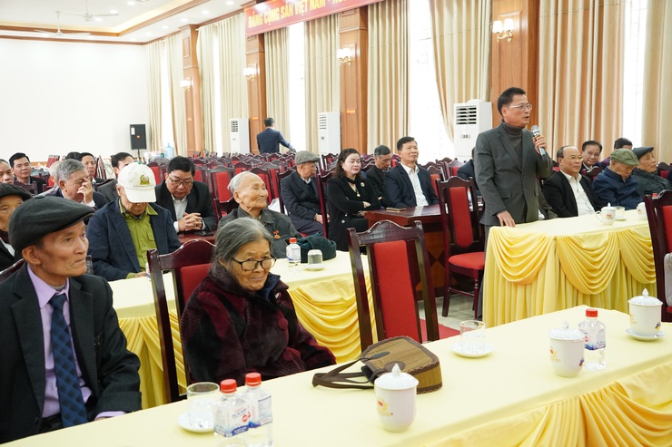 Đảng ủy xã Phượng Dực tổ chức gặp mặt các đồng chí lãnh đạo qua các thời kỳ- Ảnh 2.