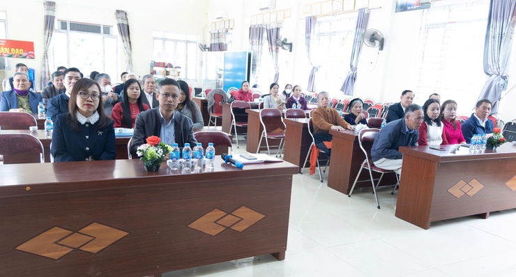 SINH HOẠT CHI BỘ CHÀO MỪNG 96 NĂM NGÀY THÀNH LẬP ĐẢNG
KHẲNG ĐỊNH NIỀM TIN, BỒI ĐẮP KHÁT VỌNG PHÁT TRIỂN TRONG KỶ NGUYÊN MỚI- Ảnh 4.