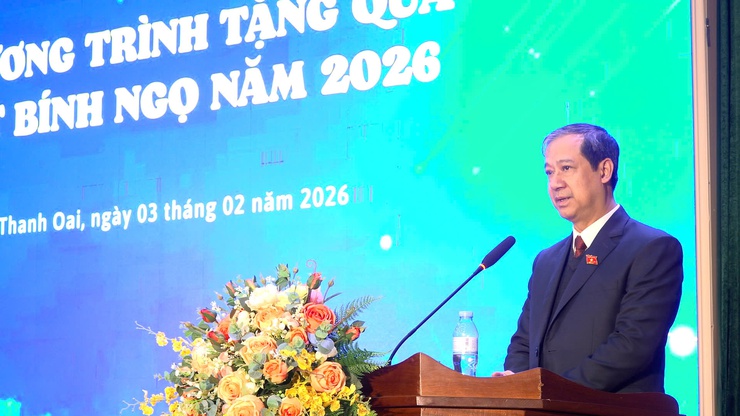 Đoàn đại biểu Quốc hội TP Hà Nội trao 20 suất quà Tết cho các gia đình có hoàn cảnh khó khăn xã Thanh Oai- Ảnh 5.