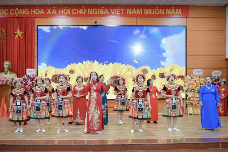 Đại hội đại biểu Hội Cựu giáo chức phường Long Biên lần thứ I, nhiệm kỳ 2025 - 2030- Ảnh 1.