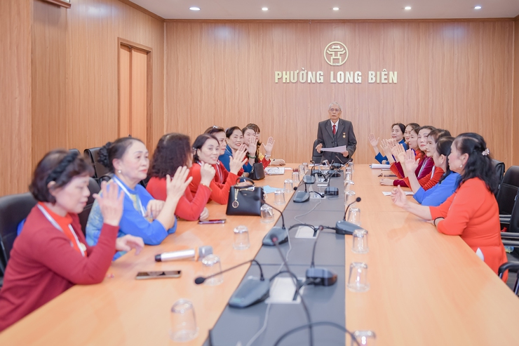 Đại hội đại biểu Hội Cựu giáo chức phường Long Biên lần thứ I, nhiệm kỳ 2025 - 2030- Ảnh 6.