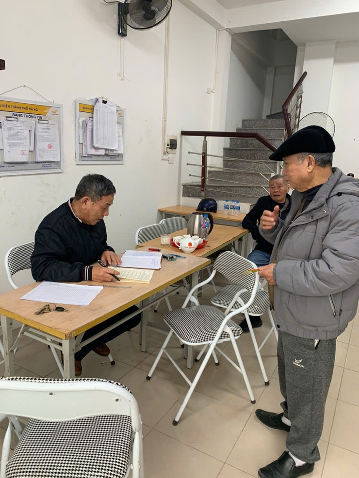 Phường Bồ Đề hoàn thành niêm yết danh sách cử tri tại 42 khu vực bỏ phiếu- Ảnh 4.