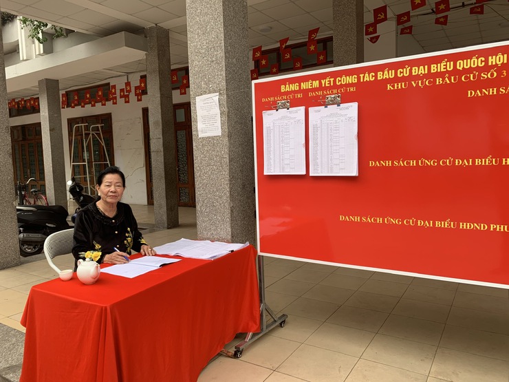 Phường Bồ Đề hoàn thành niêm yết danh sách cử tri tại 42 khu vực bỏ phiếu- Ảnh 2.