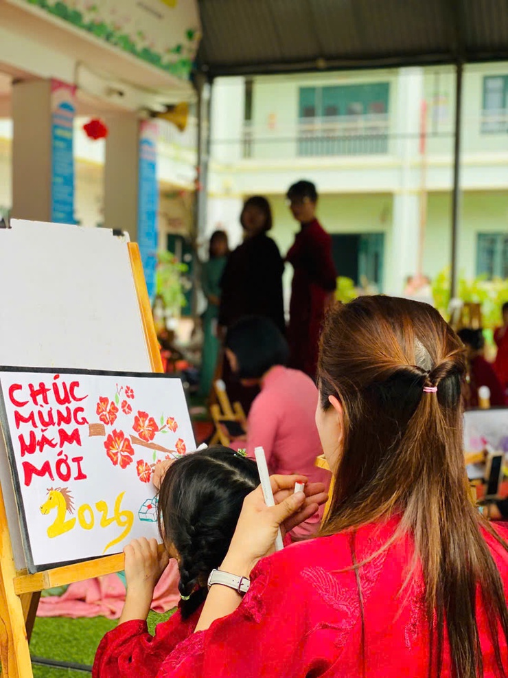 HỘI THI "EM VẼ ƯỚC MƠ XUÂN" – TOẢ SÁNG NHỮNG NÉT VẼ TUỔI THƠ.- Ảnh 7.