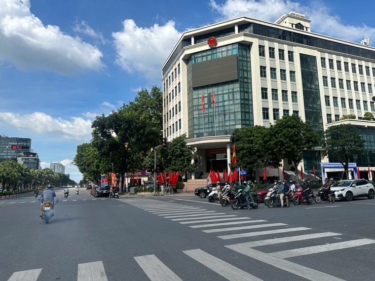 Hà Nội ngày 03/2, sáng mây nhiều trưa và chiều trời nắng, đêm không mưa. Trời rét.- Ảnh 1.