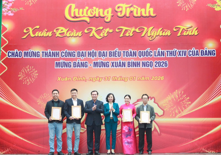 Xuân Đỉnh: Lan tỏa yêu thương, ấm áp Tết Bính Ngọ- Ảnh 3.