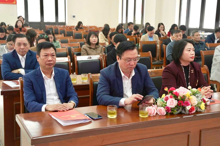 Xã Thiên Lộc tổ chức lớp bồi dưỡng chuyên đề Lịch sử Đảng năm 2026; Báo cáo kết quả Đại hội đại biểu toàn quốc lần thứ XIV Đảng cộng sản Việt Nam- Ảnh 5.