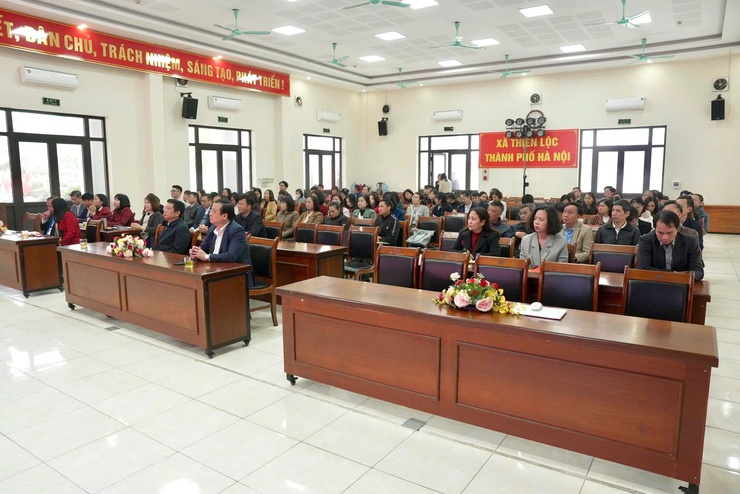 Xã Thiên Lộc tổ chức lớp bồi dưỡng chuyên đề Lịch sử Đảng năm 2026; Báo cáo kết quả Đại hội đại biểu toàn quốc lần thứ XIV Đảng cộng sản Việt Nam- Ảnh 2.