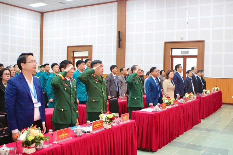 Phường Long Biên trao niềm tin Đảng cho tân binh trước ngày nhập ngũ- Ảnh 4.