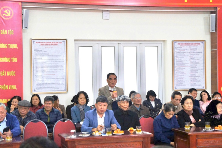 Phường Phú Thượng gặp mặt các đồng chí cán bộ chủ chốt nghỉ hưu; các đồng chí Bí thư Chi bộ, Tổ trưởng Tổ dân phố, Trưởng ban công tác Mặt trận nhân dịp Xuân Bính Ngọ 2026- Ảnh 2.