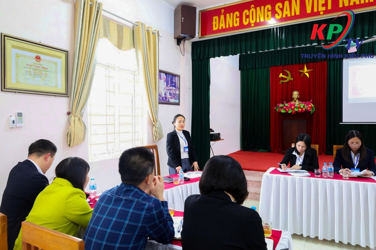 Đồng chí Bí thư Đảng ủy, Chủ tịch HĐND xã Kiều Phú Phạm Quang Tuấn dự sinh hoạt Đảng với Chi bộ Trường mầm non Liệp Tuyết- Ảnh 5.