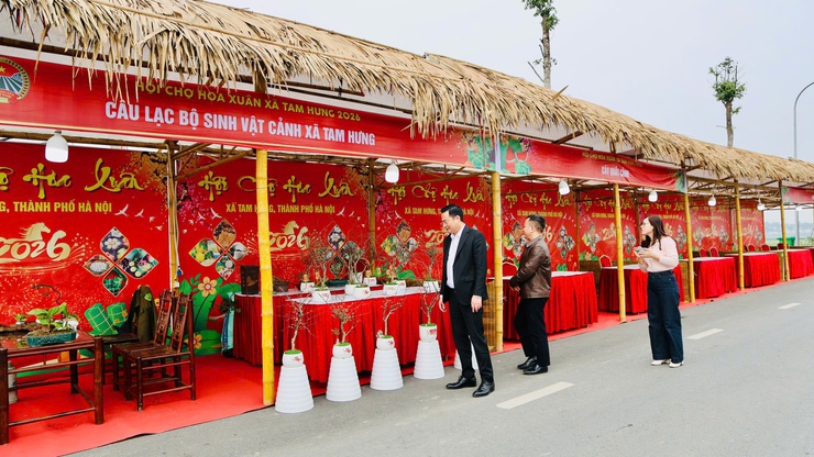 Bí thư Đảng ủy, Chủ tịch HĐND xã Bùi Văn Sáng kiểm tra công tác tổ chức Hội chợ hoa Xuân Bính Ngọ 2026- Ảnh 5.