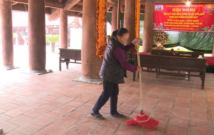 Những người cao tuổi thầm lặng quét dọn, bảo vệ giá trị Đình Vân Cốc- Ảnh 3.