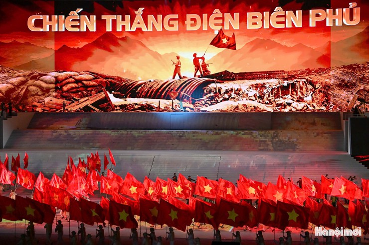 Tiếp nối truyền thống của Đảng: Đảng bộ Thành phố Hà nội xây dựng mô hình lãnh đạo hiện đại - chuyên nghiệp- vì dân- Ảnh 1.