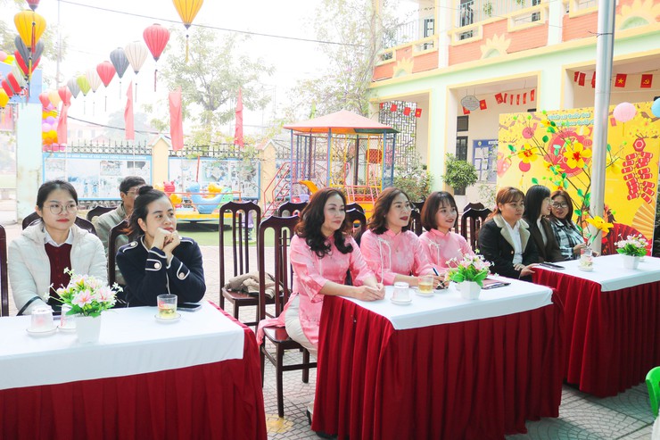 RỘN RÀNG "VUI HỘI MÙA XUÂN 2026" TẠI TRƯỜNG MẦM NON QUỐC OAI- Ảnh 1.