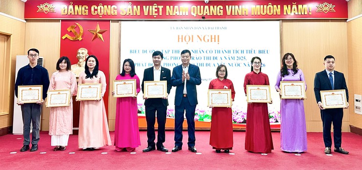 XÃ ĐẠI THANH BIỂU DƯƠNG 30 TẬP THỂ, 59 CÁ NHÂN, 19 GIA ĐÌNH CÓ THÀNH TÍCH TIÊU BIỂU TRONG PHONG TRÀO THI ĐUA NĂM 2025- Ảnh 7.