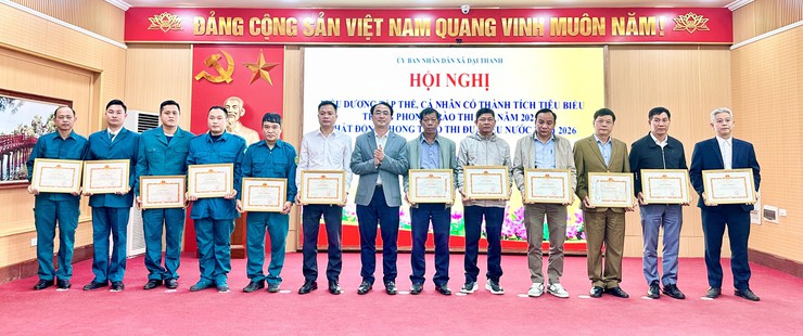 XÃ ĐẠI THANH BIỂU DƯƠNG 30 TẬP THỂ, 59 CÁ NHÂN, 19 GIA ĐÌNH CÓ THÀNH TÍCH TIÊU BIỂU TRONG PHONG TRÀO THI ĐUA NĂM 2025- Ảnh 10.