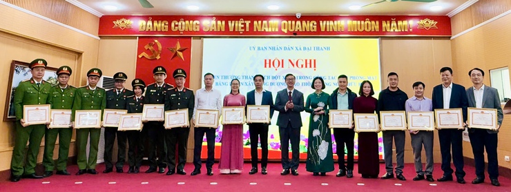XÃ ĐẠI THANH BIỂU DƯƠNG 30 TẬP THỂ, 59 CÁ NHÂN, 19 GIA ĐÌNH CÓ THÀNH TÍCH TIÊU BIỂU TRONG PHONG TRÀO THI ĐUA NĂM 2025- Ảnh 12.