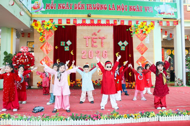 RỘN RÀNG "VUI HỘI MÙA XUÂN 2026" TẠI TRƯỜNG MẦM NON QUỐC OAI- Ảnh 12.