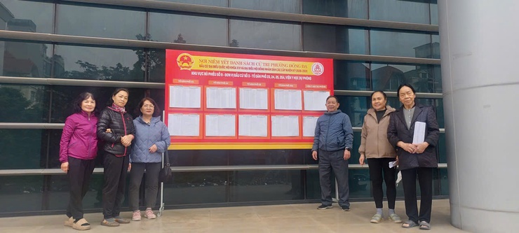 Niêm yết danh sách cử tri phục vụ cuộc bầu cử đại biểu Quốc hội và đại biểu HĐND các cấp nhiệm kỳ 2026 - 2030 trên địa bàn phường Đống Đa- Ảnh 11.