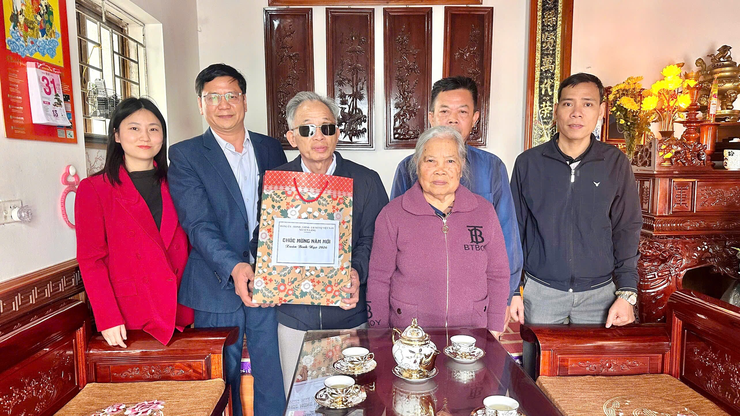 Xã Yên Lãng thăm, tặng quà người có công dịp Tết Nguyên đán 2026- Ảnh 4.