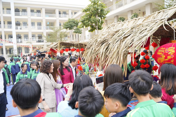 Trường Trung học cơ sở Phú Yên tổ chức chương trình "Xuân yêu thương – Tết sum vầy" năm 2026- Ảnh 2.