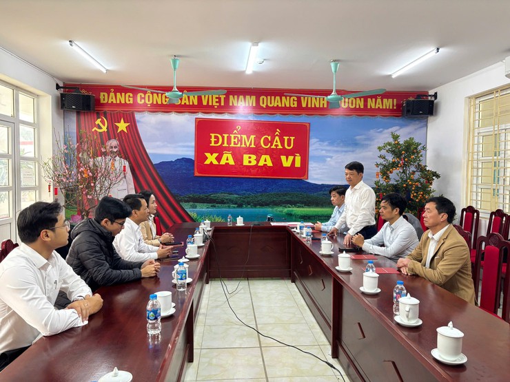 AGRIBANK CHUNG TAY CHĂM LO TẾT CHO NGƯỜI NGHÈO XÃ BA VÌ- Ảnh 1.