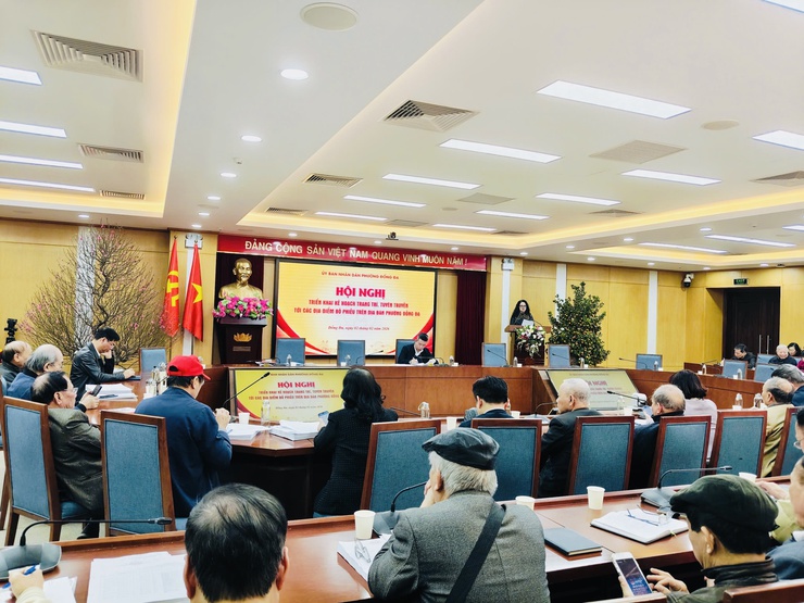 Hội nghị triển khai kế hoạch trang trí, tuyên truyền tại các địa điểm bỏ phiếu trên địa bàn phường Đống Đa- Ảnh 1.