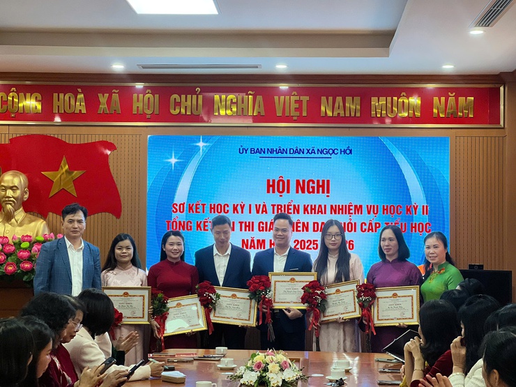 HỘI NGHỊ SƠ KẾT HỌC KỲ I VÀ TỔNG KẾT HỘI THI GIÁO VIÊN DẠY GIỎI CẤP TIỂU HỌC XÃ NGỌC HỒI – TỪ ĐÁNH GIÁ THỰC CHẤT ĐẾN ĐỊNH HƯỚNG PHÁT TRIỂN BỀN VỮNG- Ảnh 8.