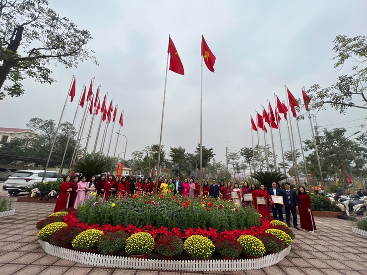 HỘI NGHỊ SƠ KẾT HỌC KỲ I VÀ TỔNG KẾT HỘI THI GIÁO VIÊN DẠY GIỎI CẤP TIỂU HỌC XÃ NGỌC HỒI – TỪ ĐÁNH GIÁ THỰC CHẤT ĐẾN ĐỊNH HƯỚNG PHÁT TRIỂN BỀN VỮNG- Ảnh 9.