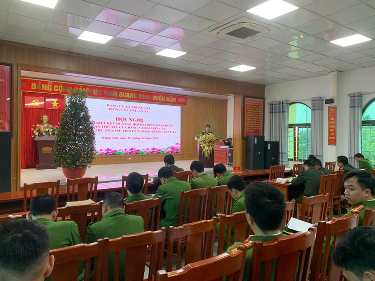 Công an xã Trung Giã tổ chức hội nghị quán triệt kết quả Đại hội XIV của Đảng và bài viết “Tiến lên! Toàn thắng ắt về ta!” của Tổng Bí thư Tô Lâm- Ảnh 1.