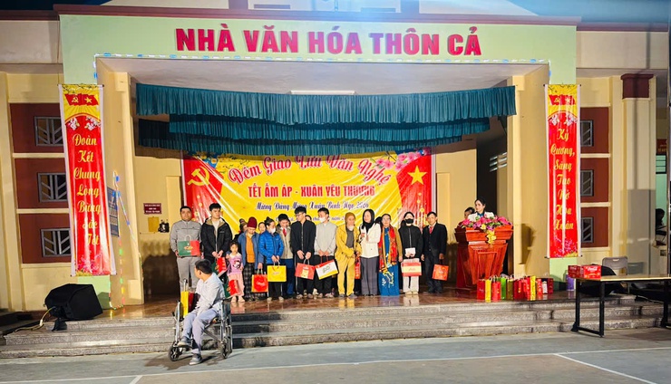 ĐÊM GIAO LƯU VĂN NGHỆ "TẾT ẤM ÁP – XUÂN YÊU THƯƠNG"- Ảnh 5.