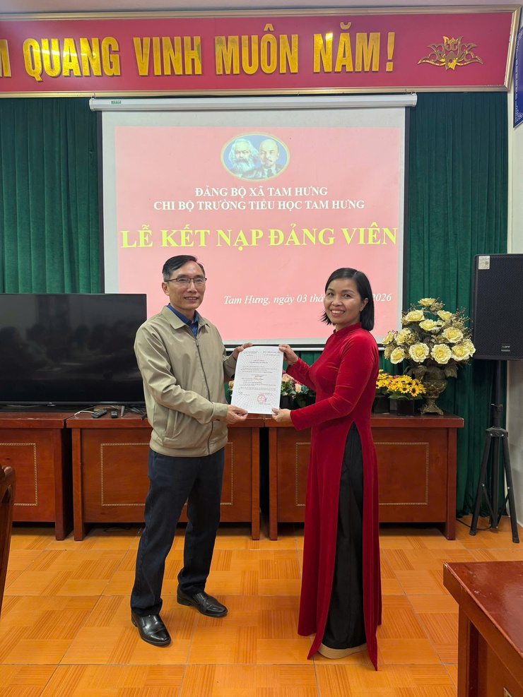 Tạo động lực mới từ công tác phát triển Đảng tại Trường Tiểu học Tam Hưng- Ảnh 2.