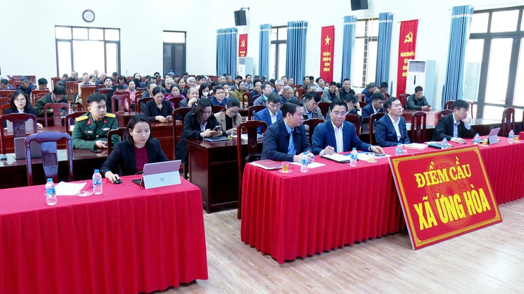 ĐIỂM CẦU XÃ ỨNG HOÀ DỰ HỘI NGHỊ TRỰC TUYẾN TẬP HUẤN NGHIỆP VỤ CÔNG TÁC BẦU CỬ.- Ảnh 2.