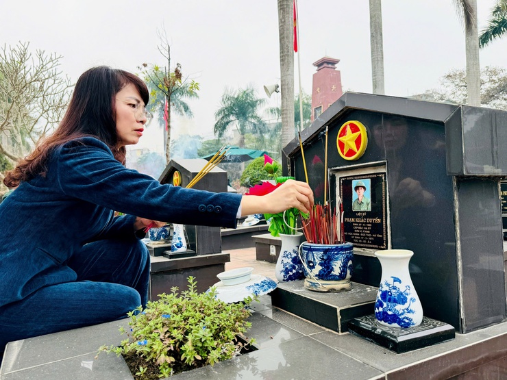 XÃ NAM PHÙ TRI ÂN CÁC ANH HÙNG LIỆT SĨ: KHẮC GHI CÔNG LAO - VIẾT TIẾP BẢN HÙNG CA ĐỔI MỚI- Ảnh 8.